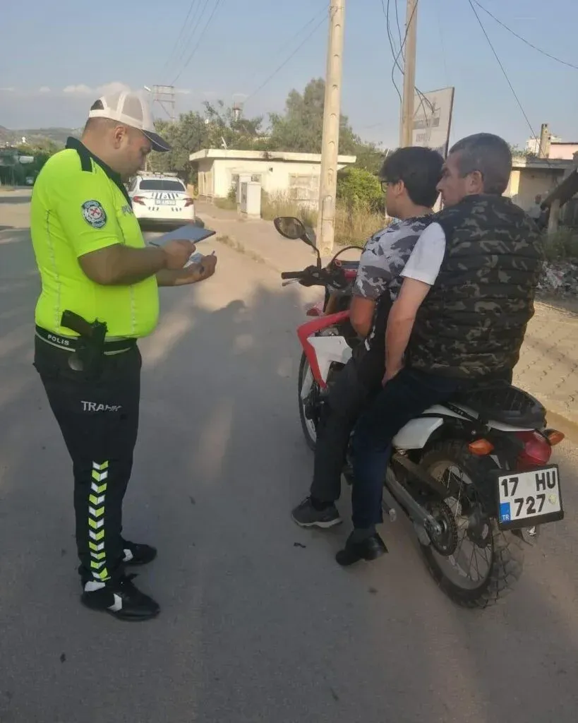 Kozan'da Motosiklet Denetimleri Artırıldı: Yüzlerce Sürücüye Ceza Yağdı