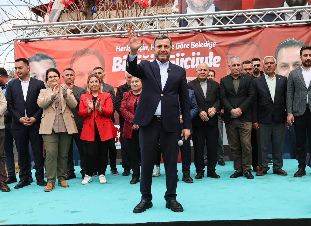 Kocaispir'den Adanalılara Söz: "Bir Ayağım Adana, Bir Ayağım Ankara'da Olacak"