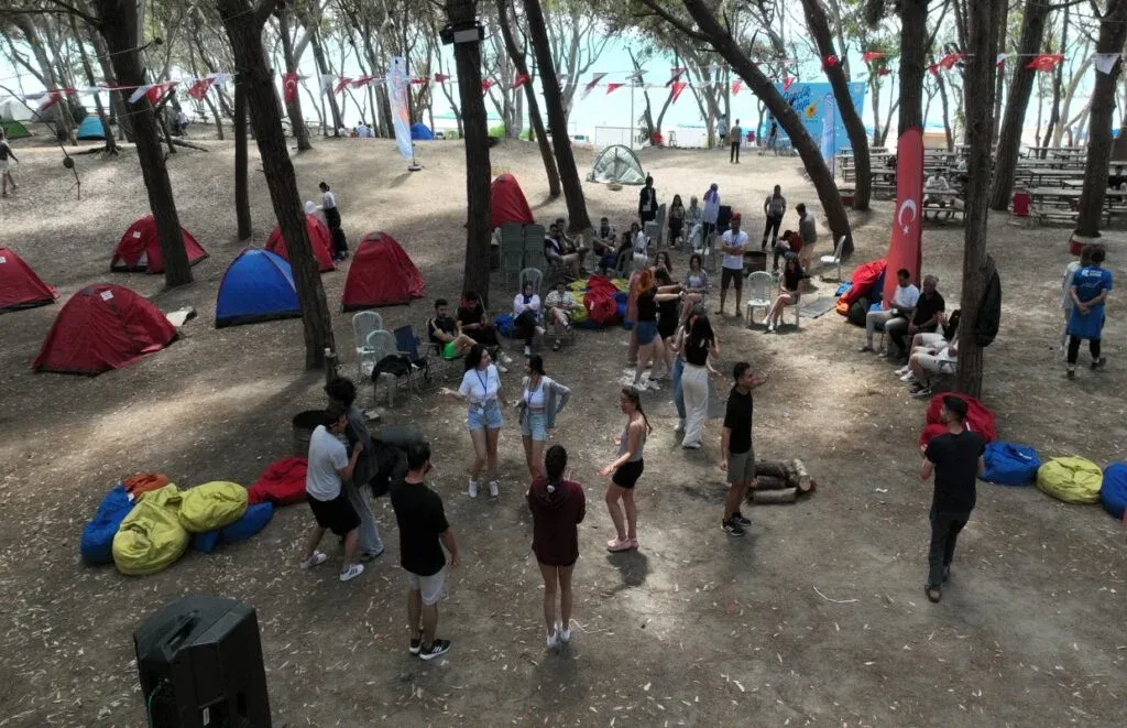 Adana'da Üniversite Öğrencileri İçin Doğa Kampı Düzenlendi