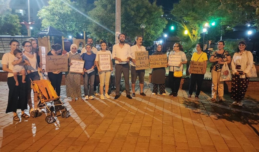 Hayvanseverler Yeni Sokak Hayvanları Düzenlemesini Protesto Etti