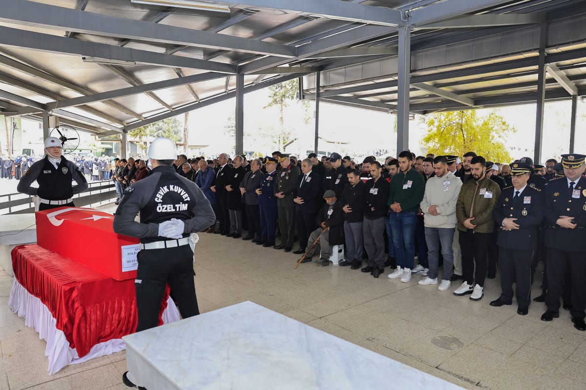 Adana’da "Dur" İhtarına Uymayan Araç, Polis Memurunu Şehit Etti