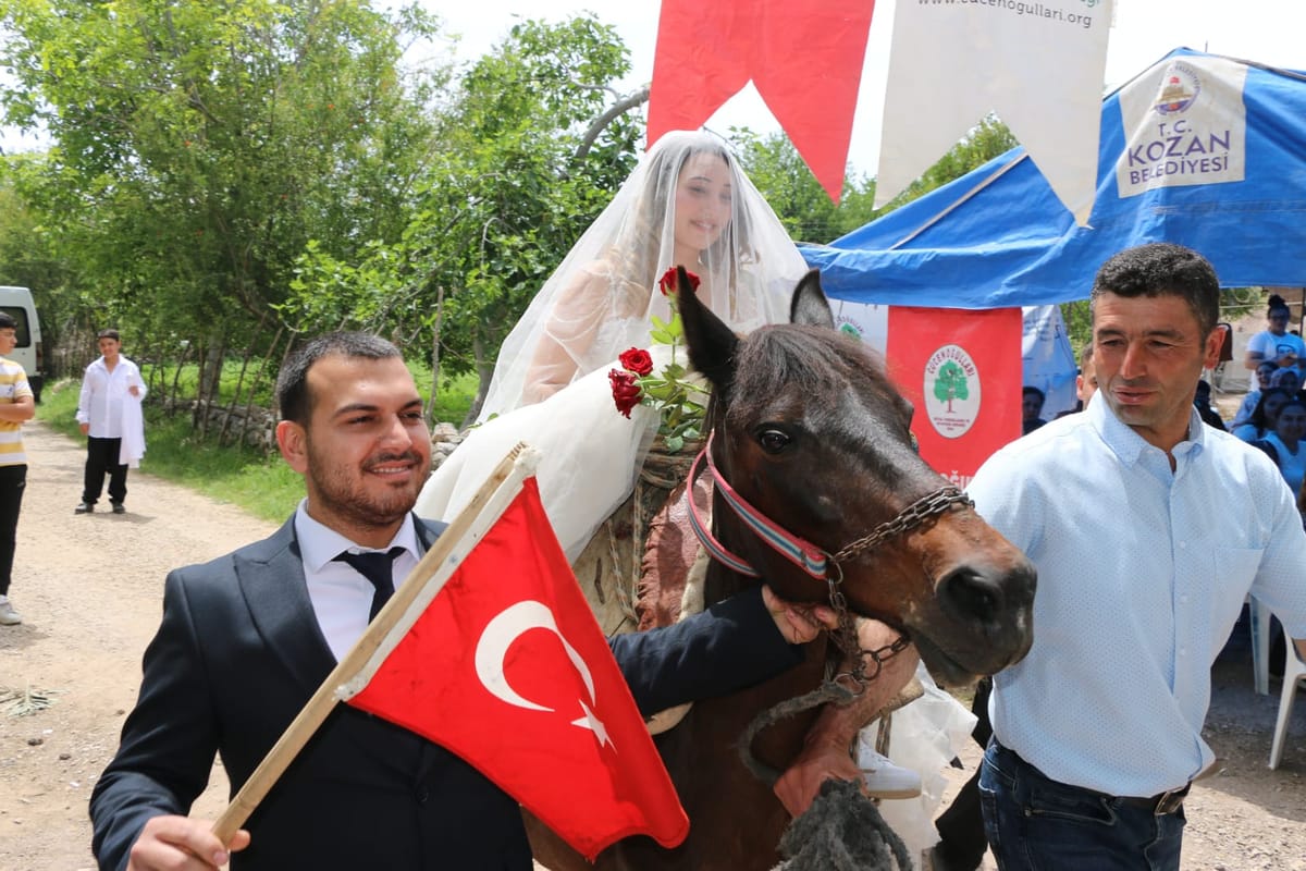 Cücenoğlu Sülalesinin Geleneksel Şenliği Ulu Çınar'ın Gölgesinde Coşkuyla Kutlandı