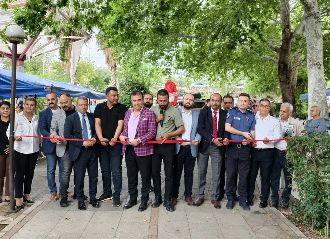 Kozan Belediyesi ve Kent Konseyi İşbirliğiyle Düzenlenen Kitap Fuarı Açıldı