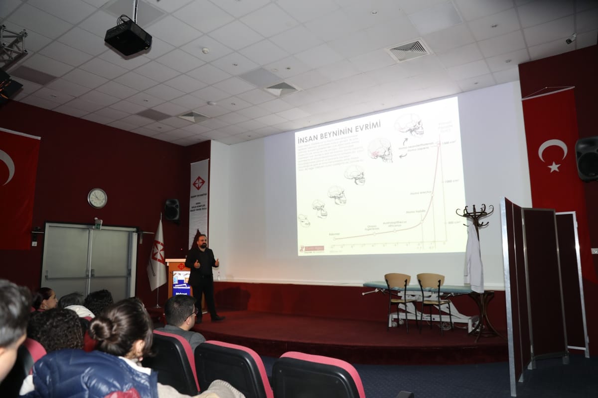 Dokunmanın Gücü ve Bilimi Masaya Yatırıldı: "Temastan Çok Daha Fazlası"