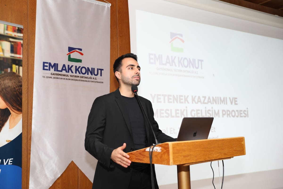Çukurova Üniversitesi ve Emlak Konut’tan İş Birliği: Öğrencilere Kariyer Kapıları Açılıyor!