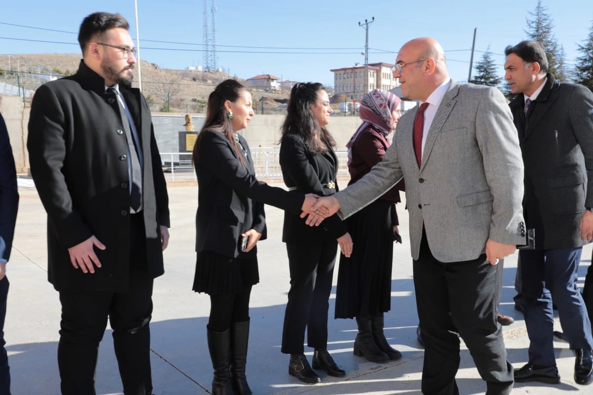 İl Milli Eğitim Müdürü Aras, Saimbeyli ve Tufanbeyli’de Temaslarda Bulundu