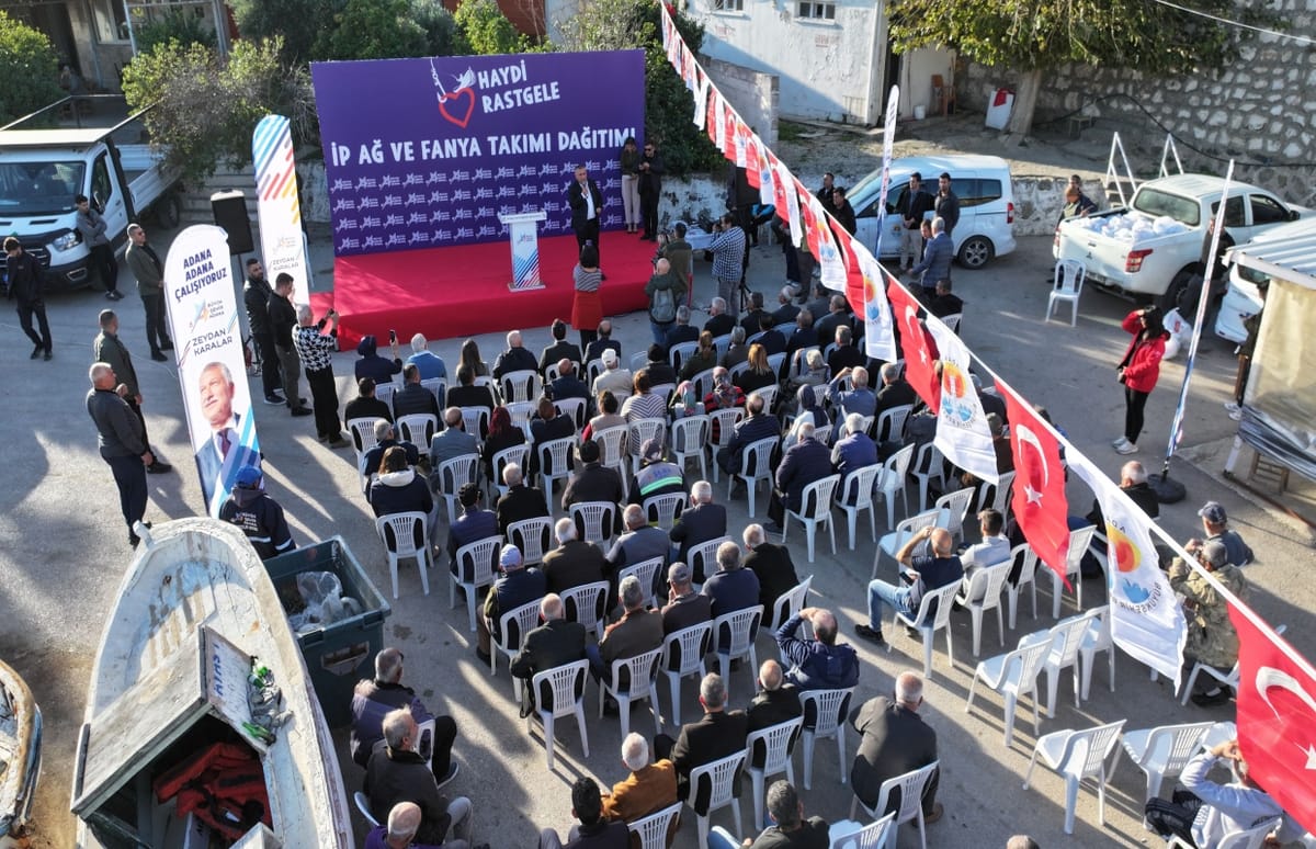 Adana Büyükşehir’den Balıkçılara İp Ağ ve Fanya Takımı Hibesi