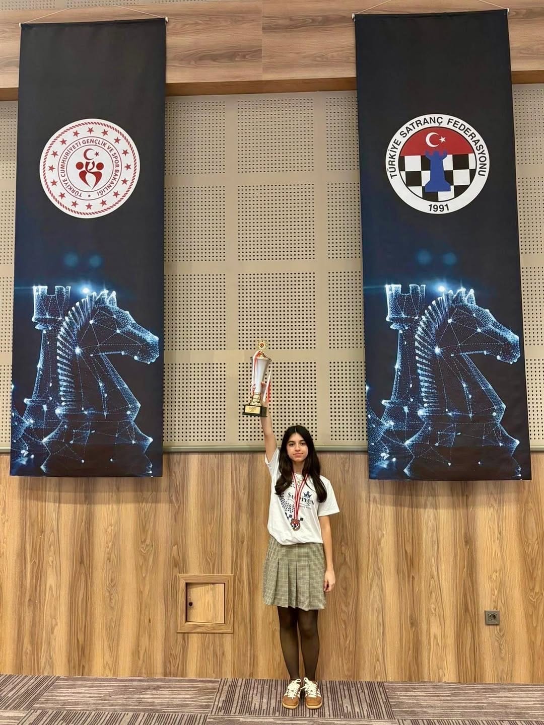 Adanalı Melis Emekli Satrançta Türkiye Üçüncüsü Oldu