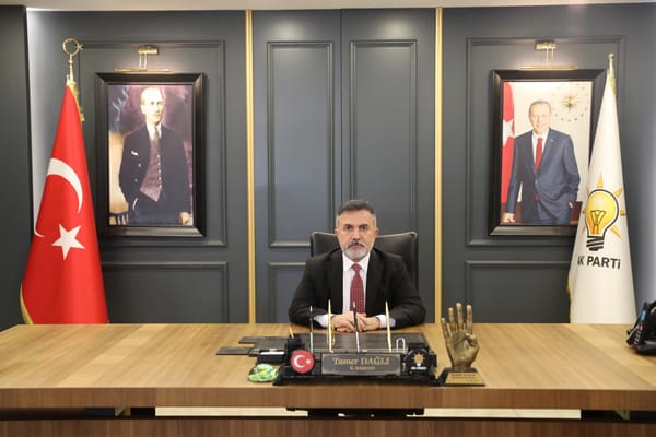 Tamer Dağlı'dan Muhtarlar Günü Açıklaması: "Demokrasinin Yapı Taşı, Devletin En Güçlü Eli"
