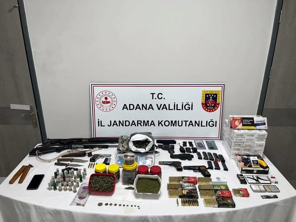 Tufanbeyli’de Gerçekleştirilen Operasyonda Uyuşturucu, Silah ve Tarihi Eser Ele Geçirildi