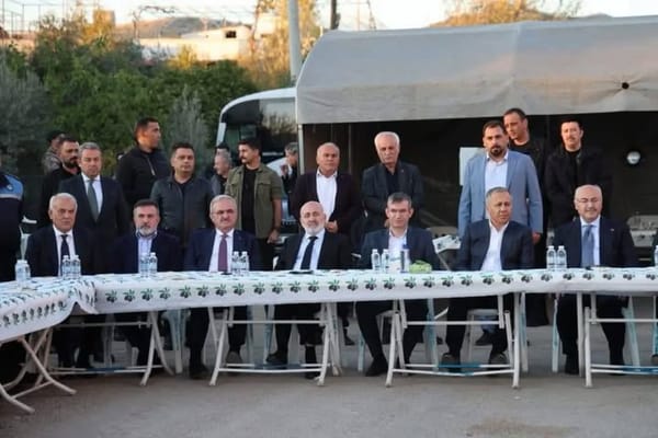 İçişleri Bakanı Ali Yerlikaya’dan Kozan’da Taziye Ziyareti