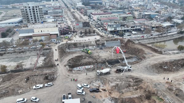 Adana Trafiğine Neşter: D-400'ü Rahatlatacak Dev Projenin Temeli Atıldı!