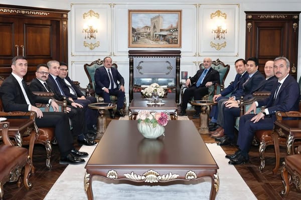 Vali Köşger, Veda Ziyaretleri Kapsamında Kaymakamlar ve Vali Yardımcıları ile Buluştu